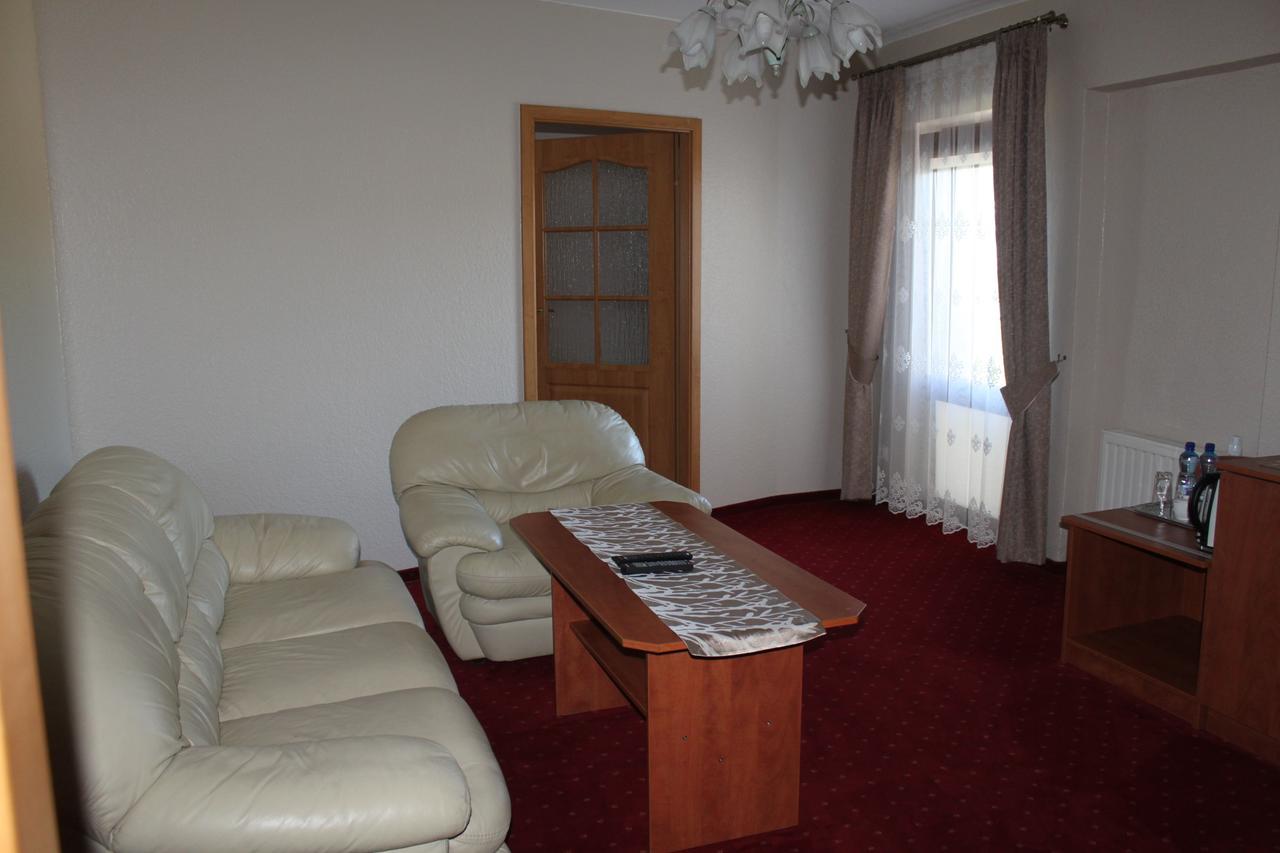 Hotel Oaza Prudnik Extérieur photo