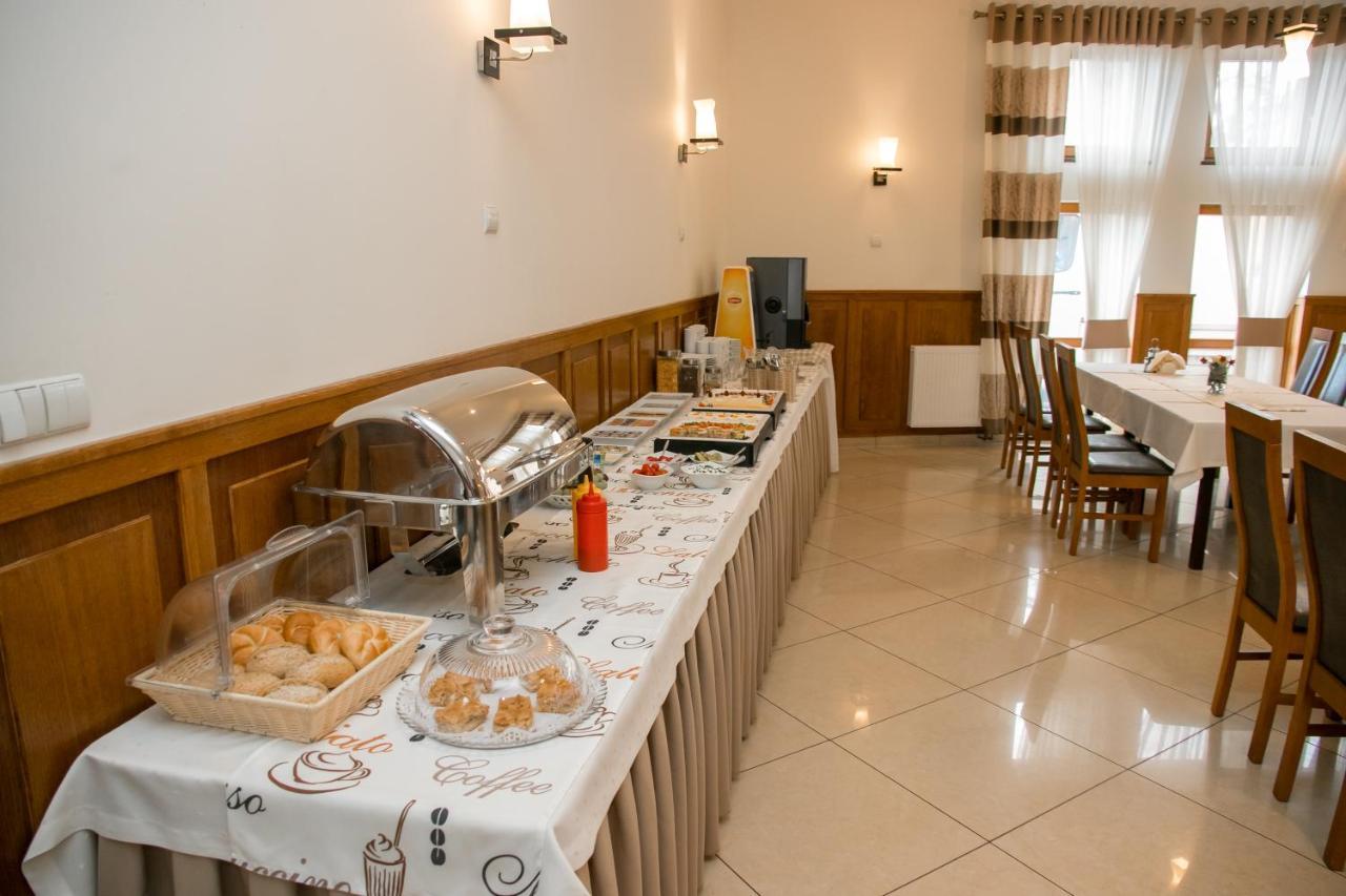 Hotel Oaza Prudnik Extérieur photo
